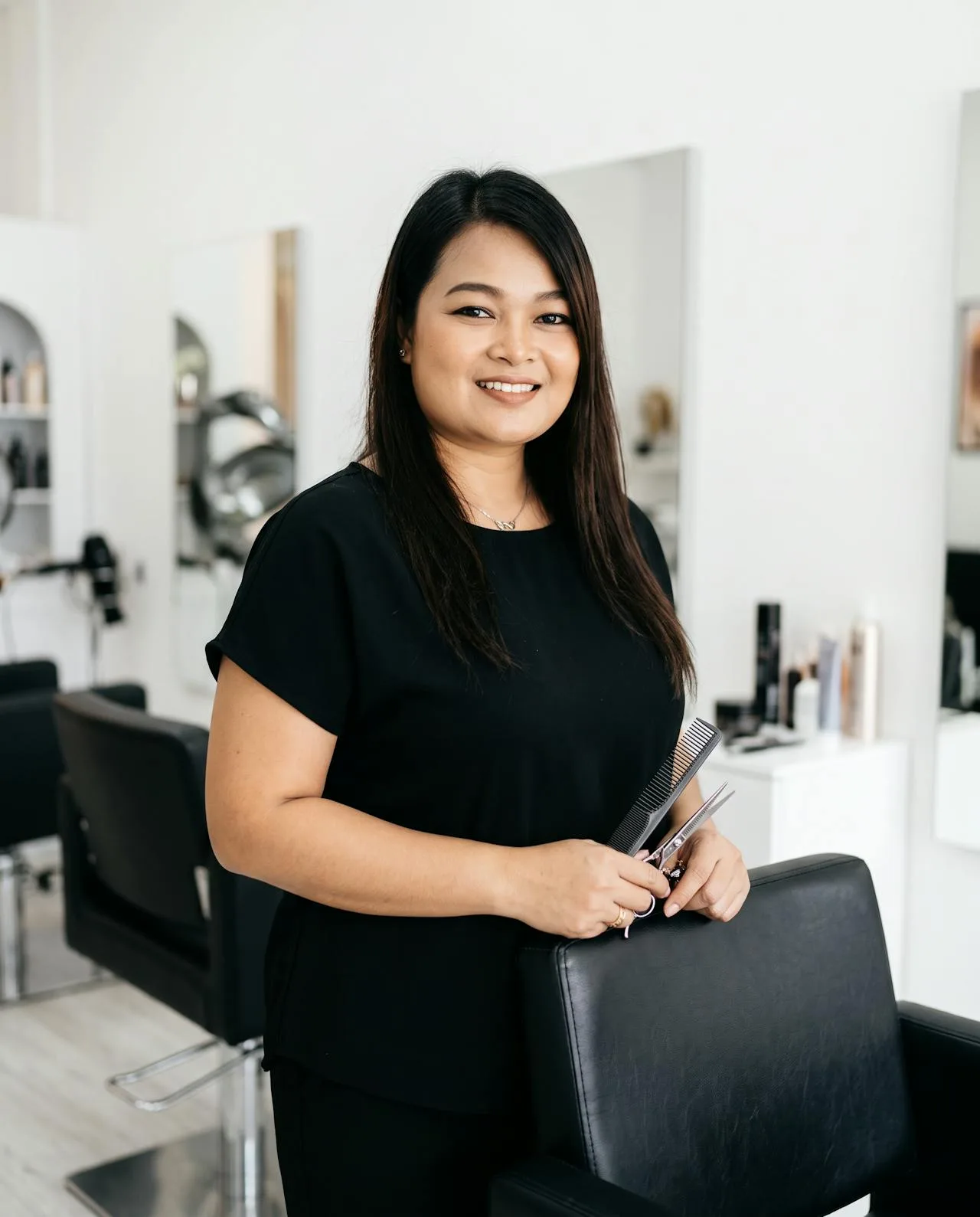 Sai, hairstylist at Salon Rawai